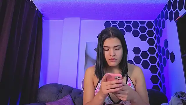 Violet Jhonson online show from 12.14.25