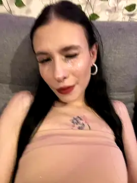 Snapshot of Kisa-Lisa_ chatting on 10.31.25 Kisa-Lisa online show from 10.31.25