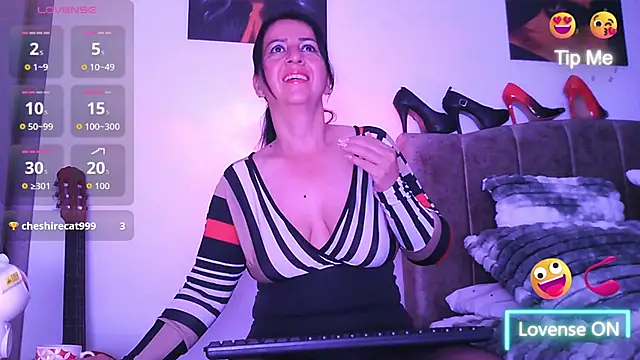 Snapshot of Agathabrunner chatting on 10.28.25 Agathabrunner online show from 10.28.25