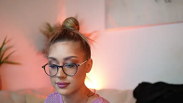 AileenKiss online show from 10.13.25