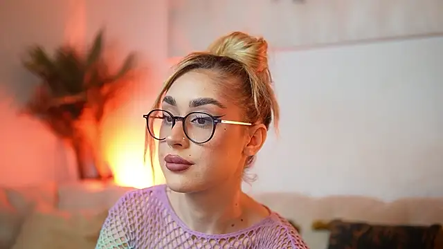 Snapshot of AileenKiss chatting on 02.03.26 AileenKiss online show from 02.03.26