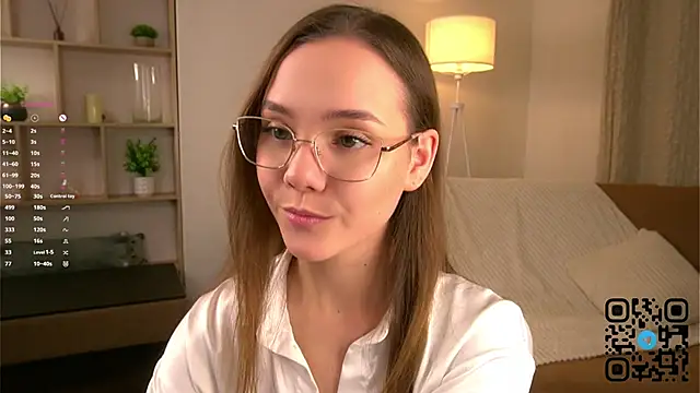 Snapshot of SweetSaraPie chatting on 01.13.26 SweetSaraPie online show from 01.13.26