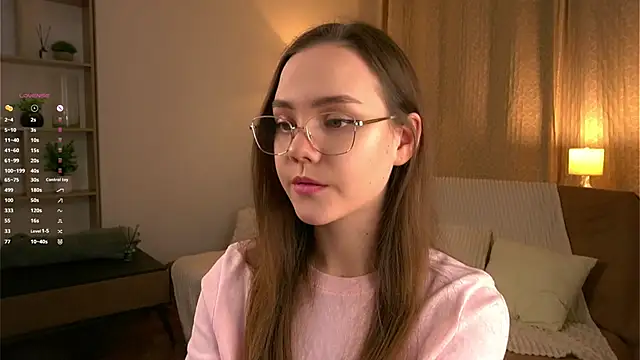 Snapshot of SweetSaraPie chatting on 02.23.26 SweetSaraPie online show from 02.23.26