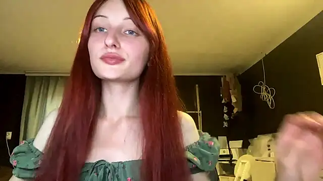 EvaLiv online show from 10.04.25