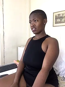 Snapshot of BarbioTheEmpressXxxxx chatting on 10.13.25 BarbioTheEmpressXxxxx online show from 10.13.25