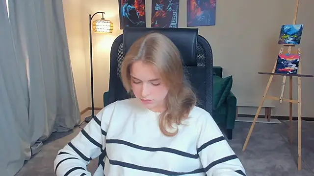 KeelyStowers online show from 10.03.25