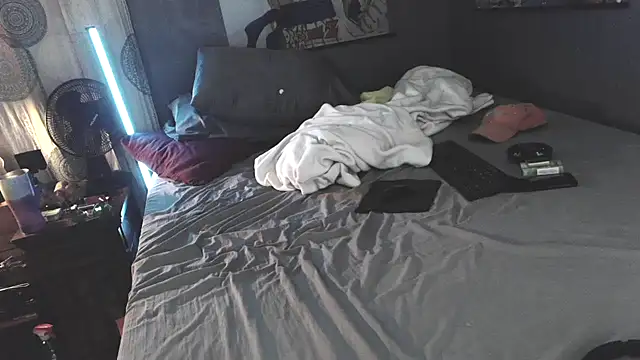 Tommy Love23 online show from 03.28.26