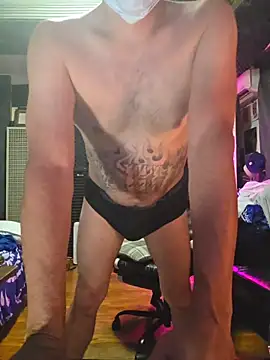 Snapshot of sloppypapi chatting on 11.10.25 sloppypapi online show from 11.10.25