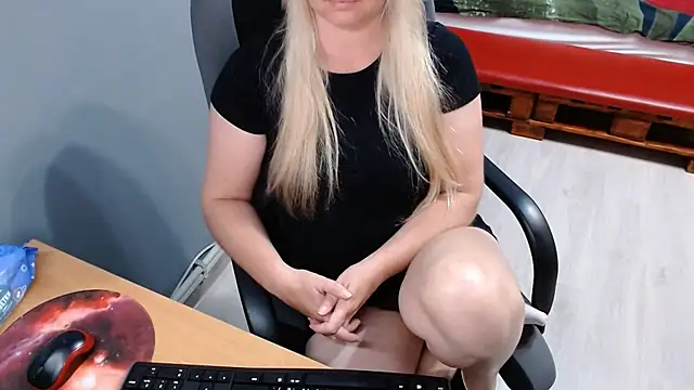 Snapshot of Ledi_Catherin chatting on 07.06.26 Ledi Catherin online show from 07.06.26