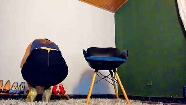 Velourmuse online show from 11.07.25