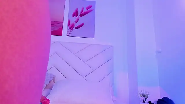 gaby blake  online show from 11.20.25