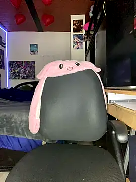 Freyaa sama online show from 10.31.25