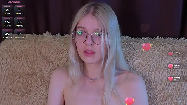 MonicaShiny online show from 11.12.25