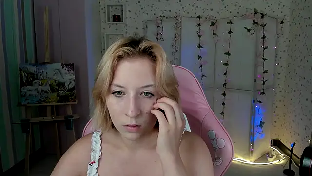 Emma Garcias online show from 10.03.25
