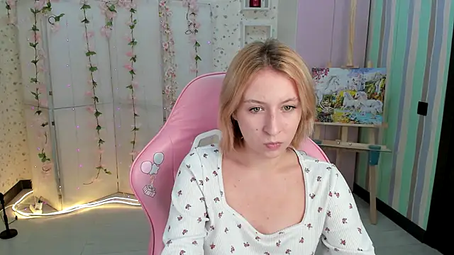 Emma Garcias online show from 10.15.25