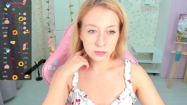 Emma Garcias online show from 10.18.25