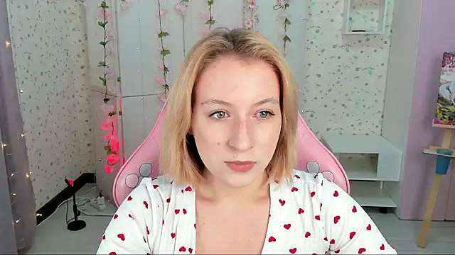 Emma Garcias online show from 10.19.25