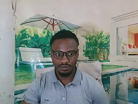 Snapshot of EbonyTiger69 chatting on 10.17.25 EbonyTiger69 online show from 10.17.25