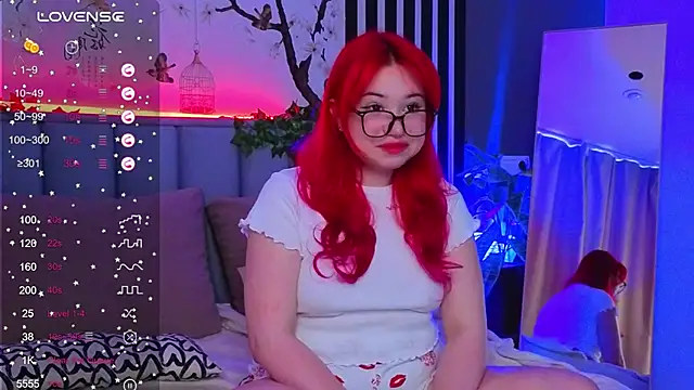 Klee Love online show from 10.04.25