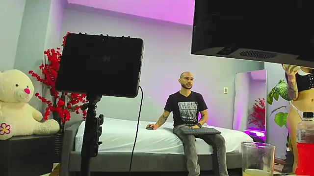 2 fire online show from 11.28.25