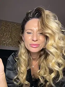 AvaMaddisson online show from 11.10.25