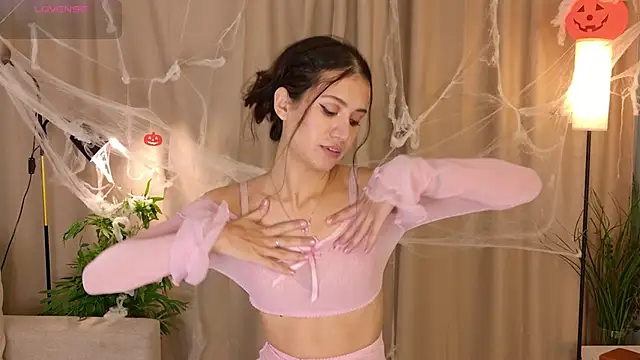 Snapshot of Playful_Lia chatting on 11.01.25 Playful Lia online show from 11.01.25