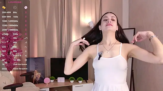 Playful Lia online show from 01.18.26