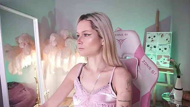 Celeste eyes0n online show from 11.02.25