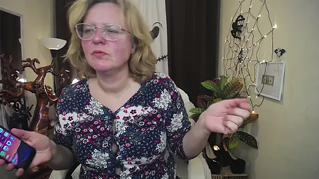 VestaWoody online show from 10.11.25