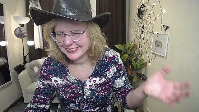 VestaWoody online show from 10.27.25