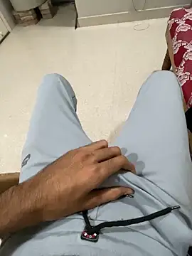 Akky00359 online show from 10.25.25