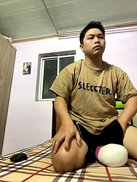 Snapshot of Zynzel chatting on 10.12.25 Zynzel online show from 10.12.25