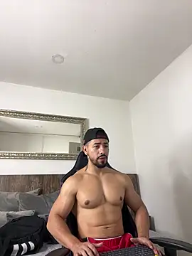 Ezzio Scolaro online show from 10.20.25