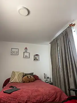 Ezzio Scolaro online show from 11.08.25