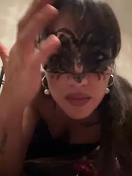 justhoney1998 online show from 10.10.25