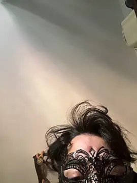 justhoney1998 online show from 10.15.25