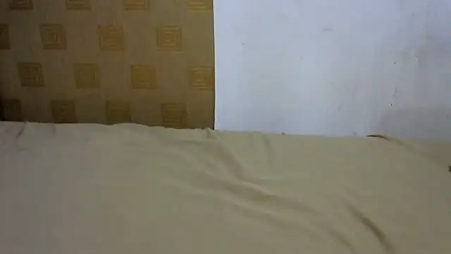 KinkyHalo online show from 10.04.25