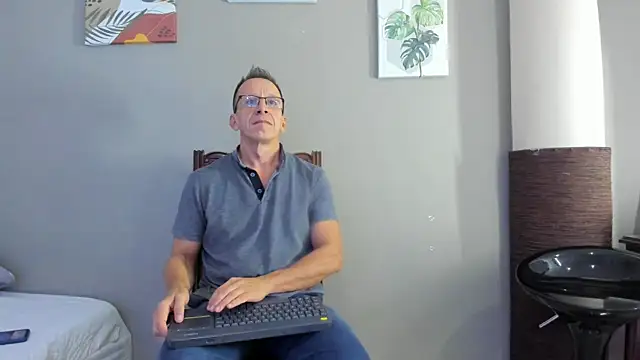  axelking  online show from 11.24.25