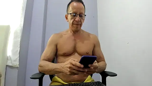  axelking  online show from 03.10.26