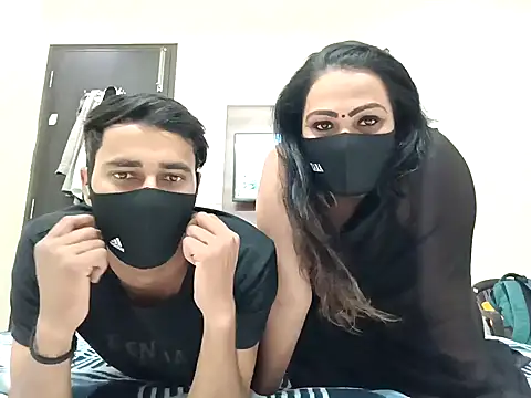 horny milf couple online show from 10.08.25