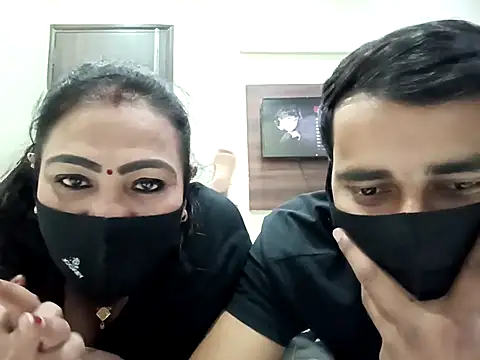 horny milf couple online show from 10.16.25