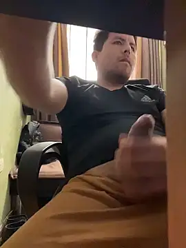 Snapshot of atreusfilho chatting on 11.15.25 atreusfilho online show from 11.15.25