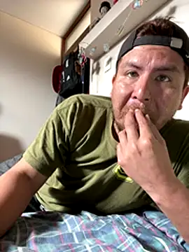 Snapshot of atreusfilho chatting on 12.16.25 atreusfilho online show from 12.16.25