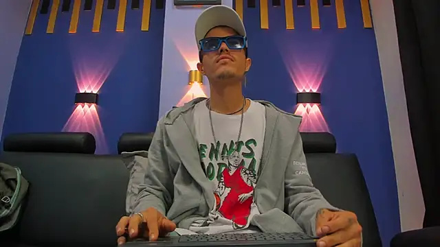 imsammytop online show from 10.29.25