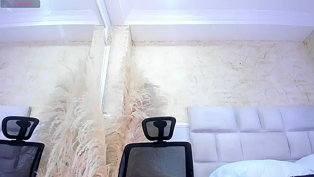 ScarletEvanss  online show from 04.08.26