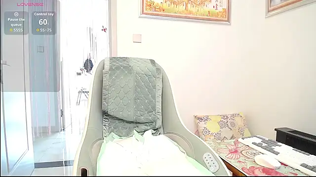 selinajuan online show from 12.15.25