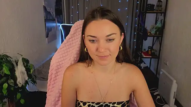 Madison Golden online show from 11.05.25