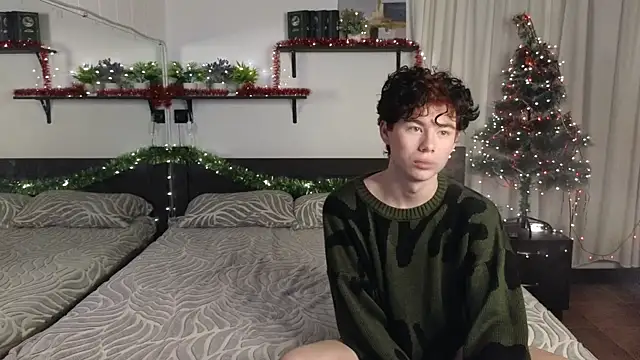 Cute Mike online show from 12.21.25