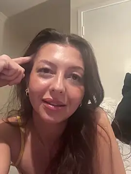 LuluMaexox online show from 10.05.25