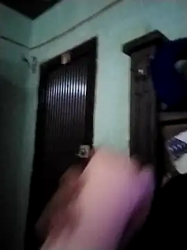 veintitres23 online show from 04.12.26